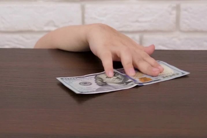 10 خطوات لإبعاد الطفل عن السرقة