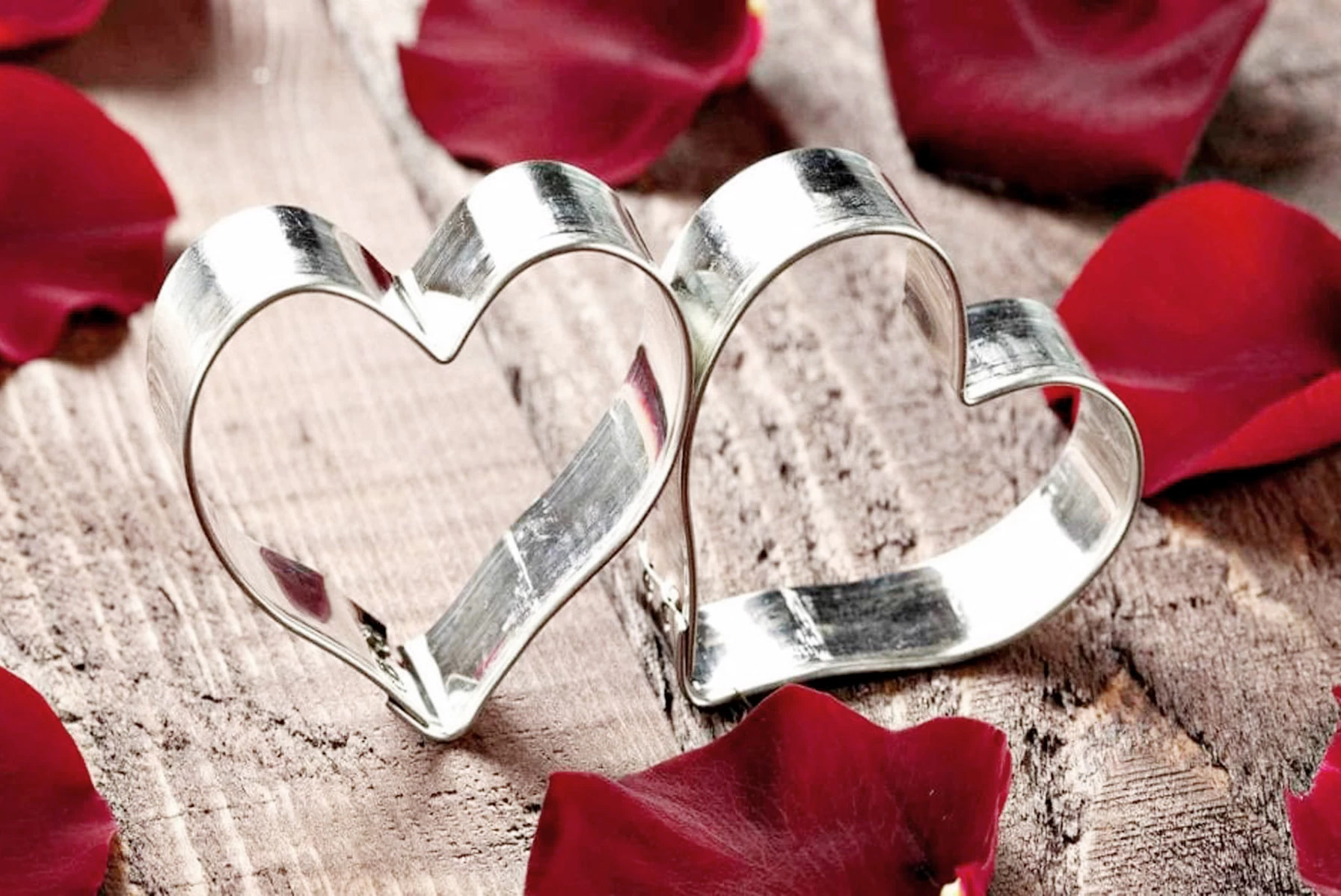 هل المرأة والرجل يمتلكان نفس الشعور؟